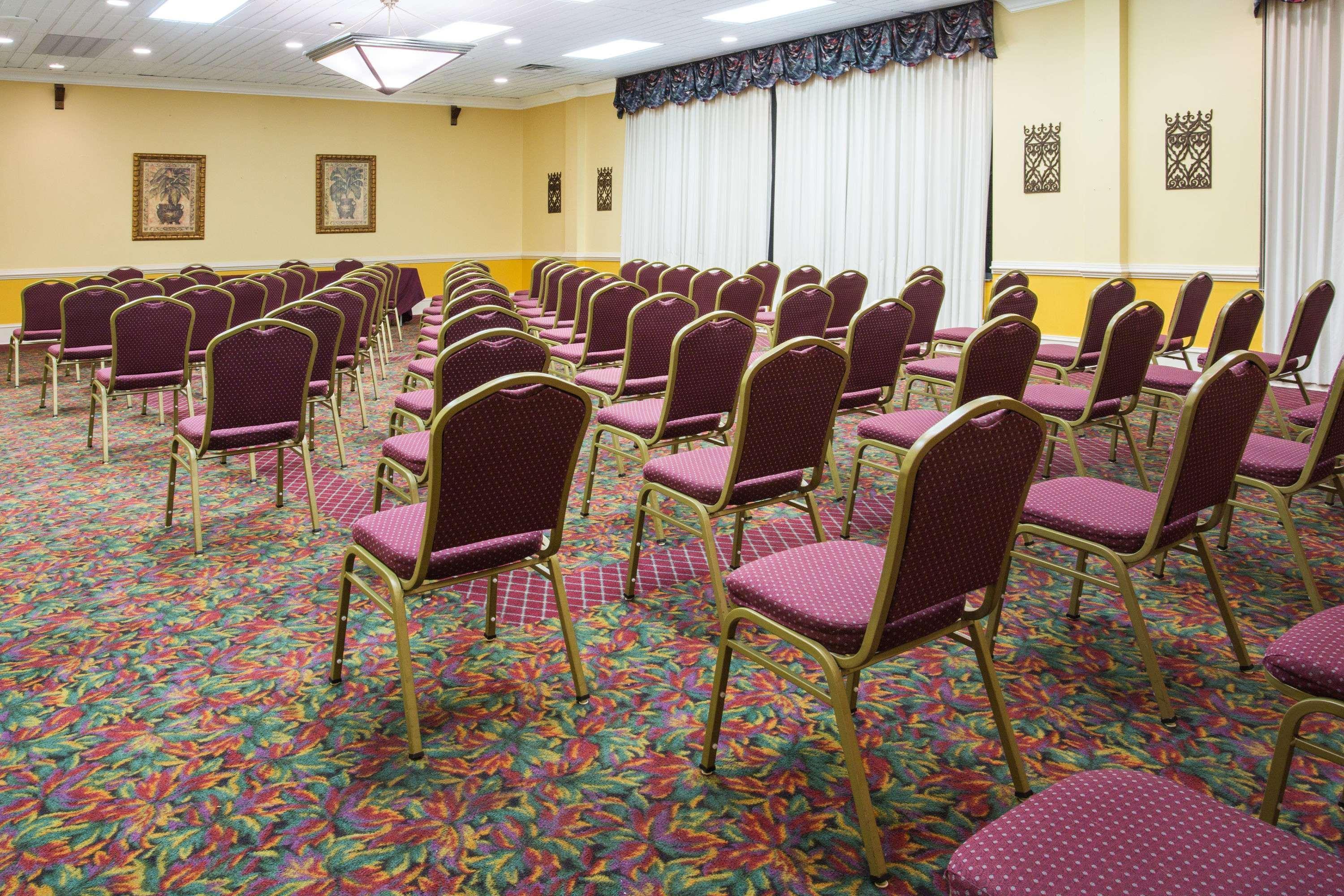 Ramada By Wyndham Wytheville Exterior photo